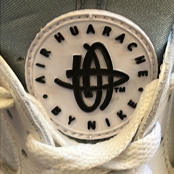 Nike Air Huarache Sneaker Shoe White Sage Black Athletic Run Train Walk Size 7.5 - Picture 4 of 16